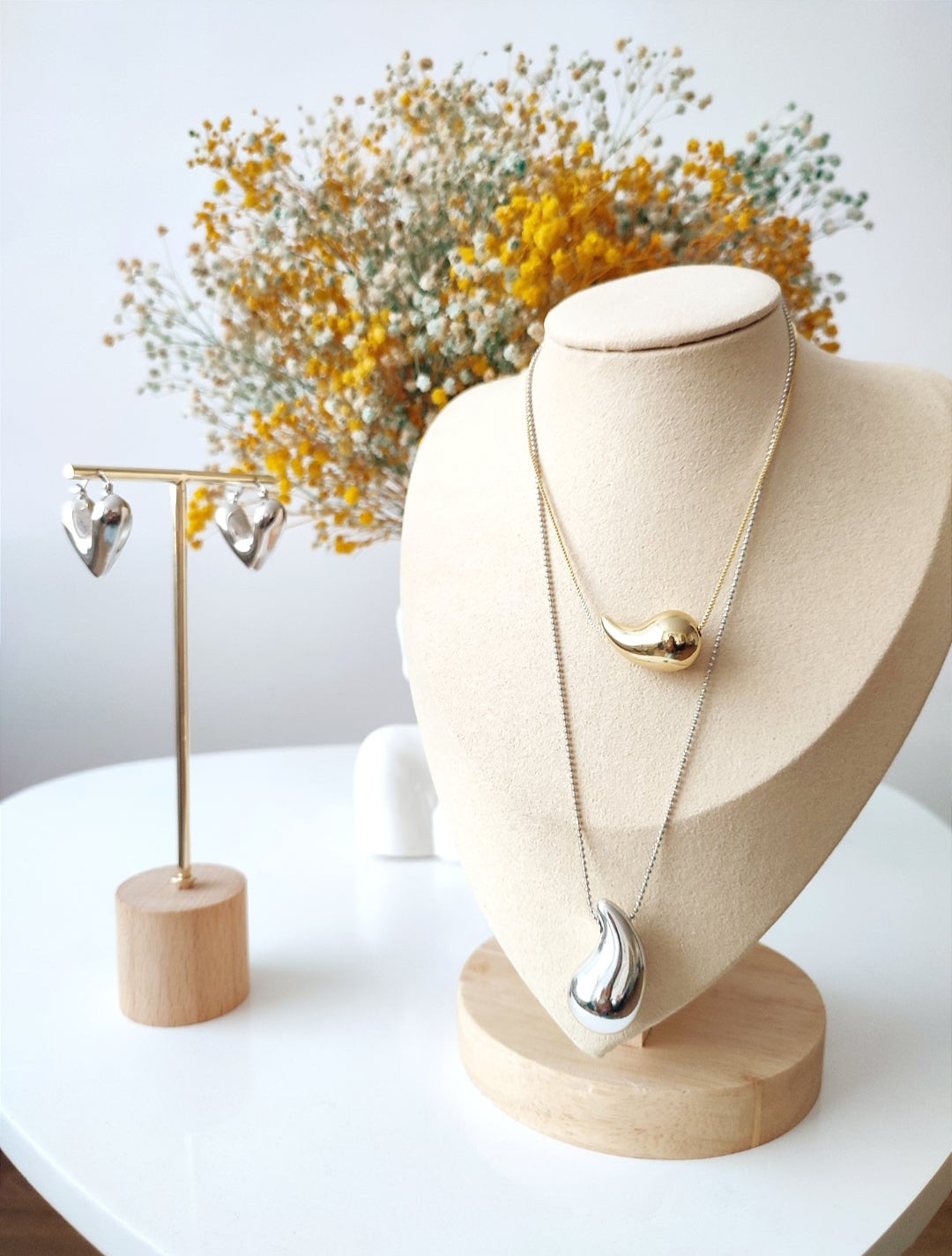 Collar dije gota dorada y plateada