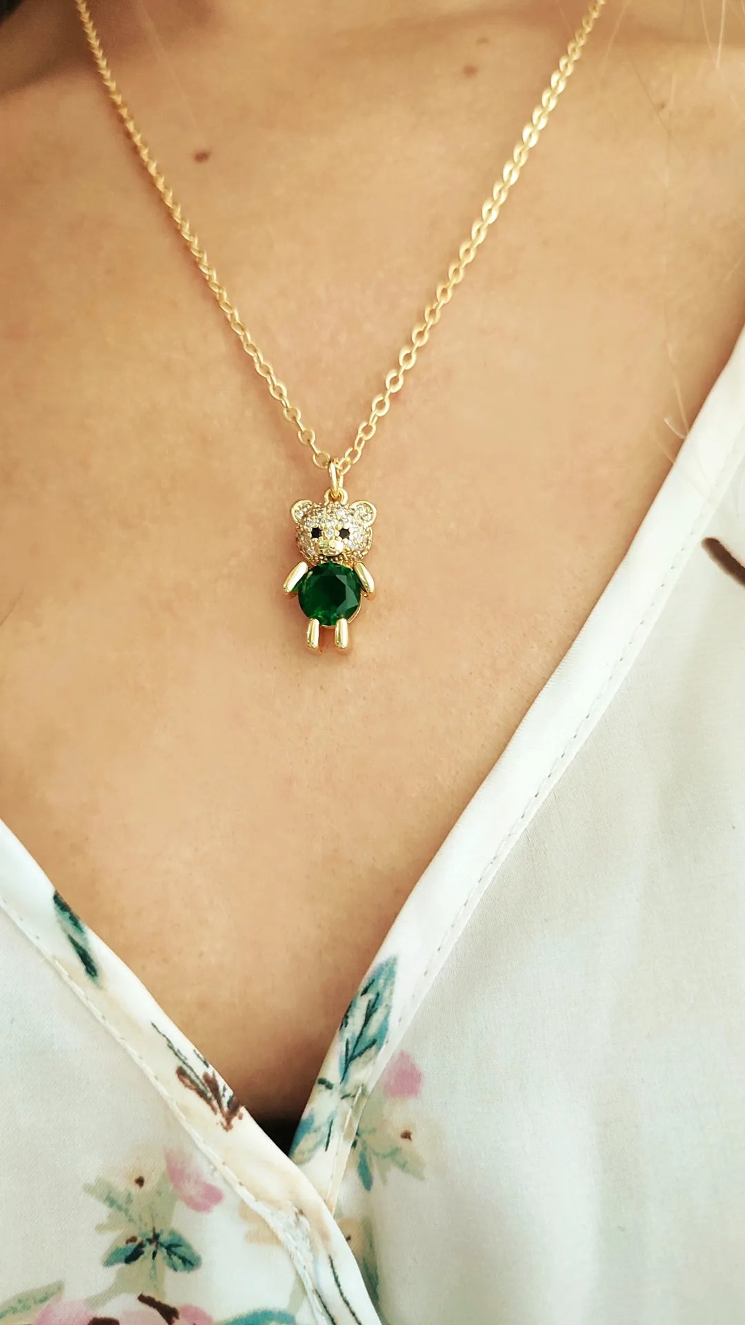 Collar oso dorado